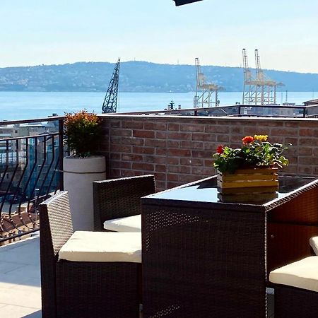 Il Dandy Appartamento Con Parcheggio Trieste Exterior photo