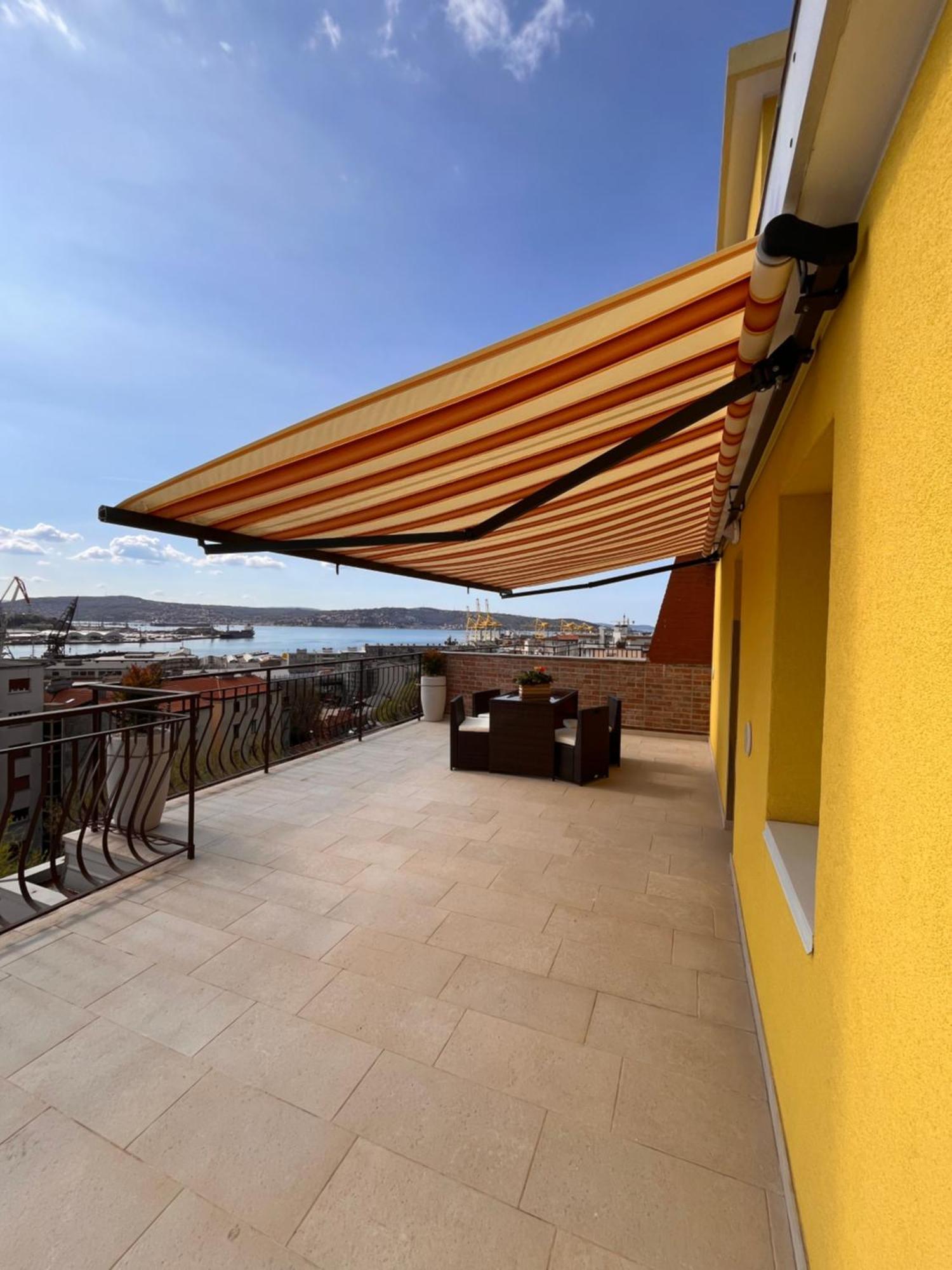 Il Dandy Appartamento Con Parcheggio Trieste Exterior photo
