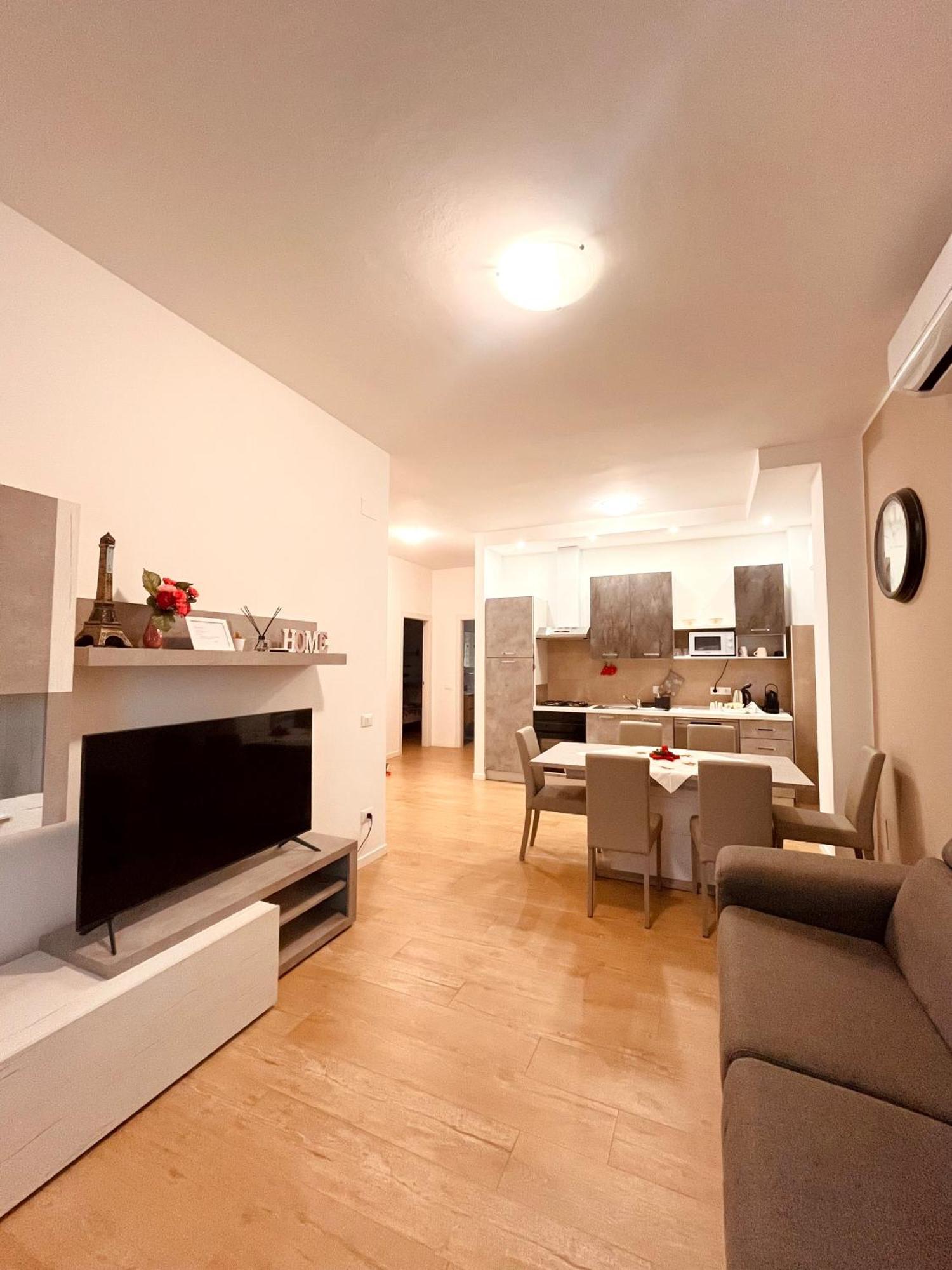 Il Dandy Appartamento Con Parcheggio Trieste Exterior photo